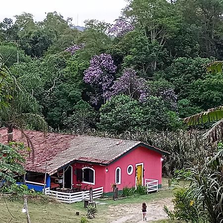 O Brejo Encantado Hospedagem E Hostel Embu Ngoại thất bức ảnh