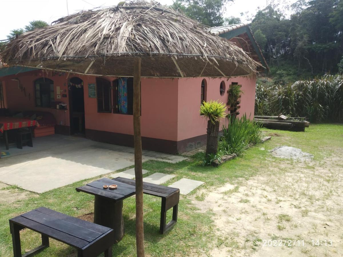 O Brejo Encantado Hospedagem E Hostel Embu Ngoại thất bức ảnh