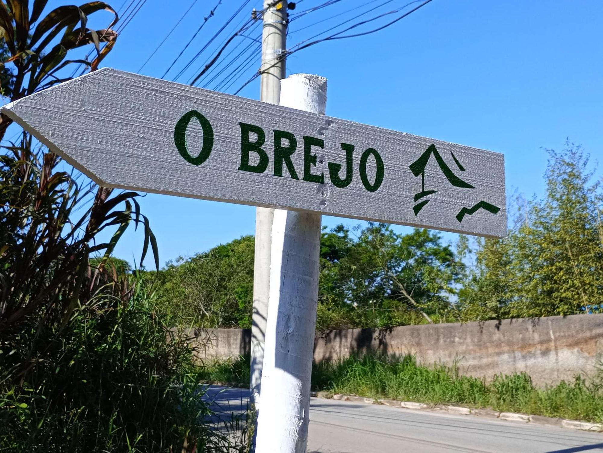 O Brejo Encantado Hospedagem E Hostel Embu Ngoại thất bức ảnh