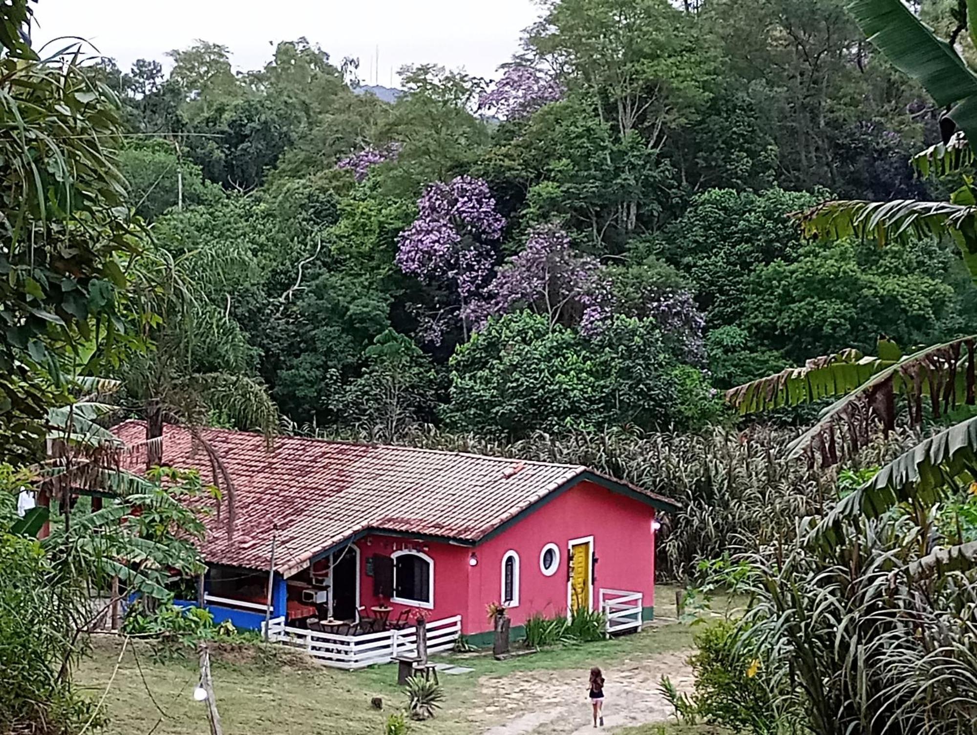 O Brejo Encantado Hospedagem E Hostel Embu Ngoại thất bức ảnh